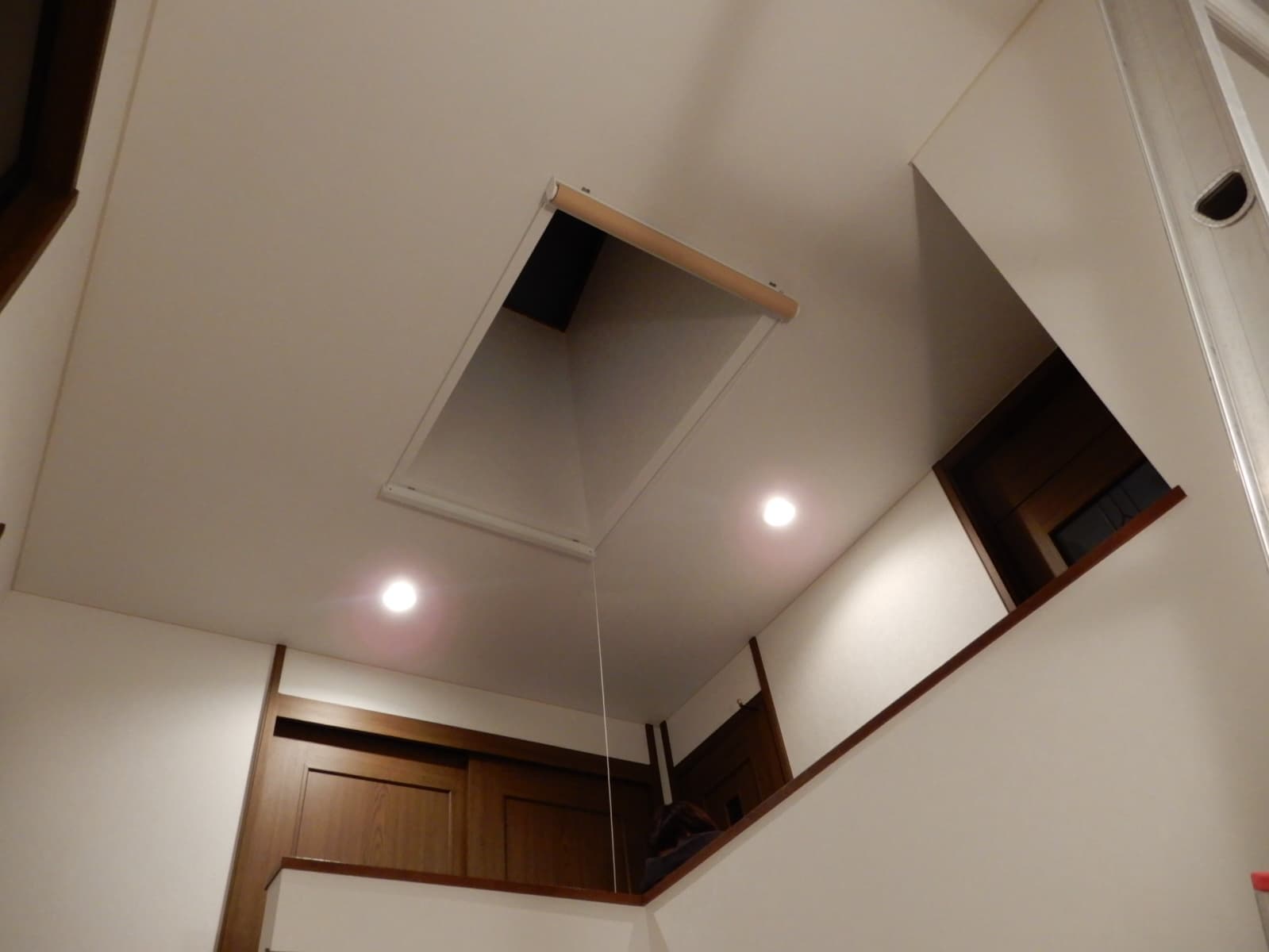 越谷　ロールスクリーン取付