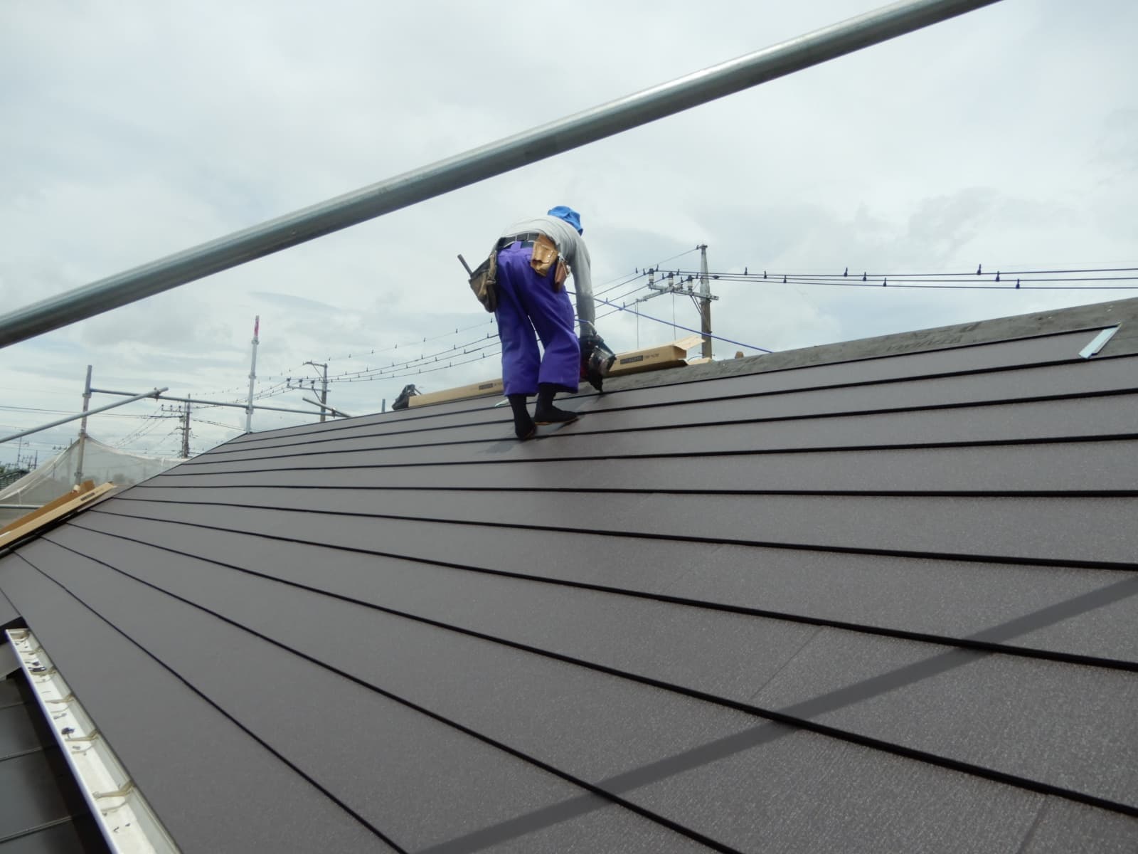 越谷　屋根　ガルバリウム