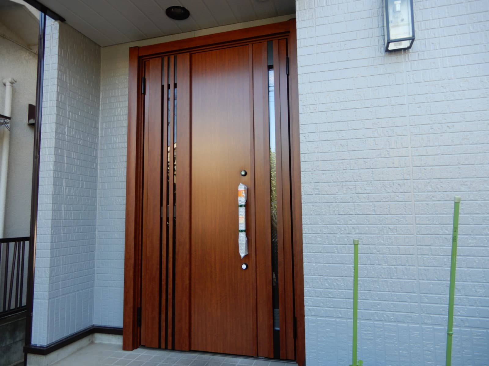 玄関ドア交換　越谷　みやび住宅環境